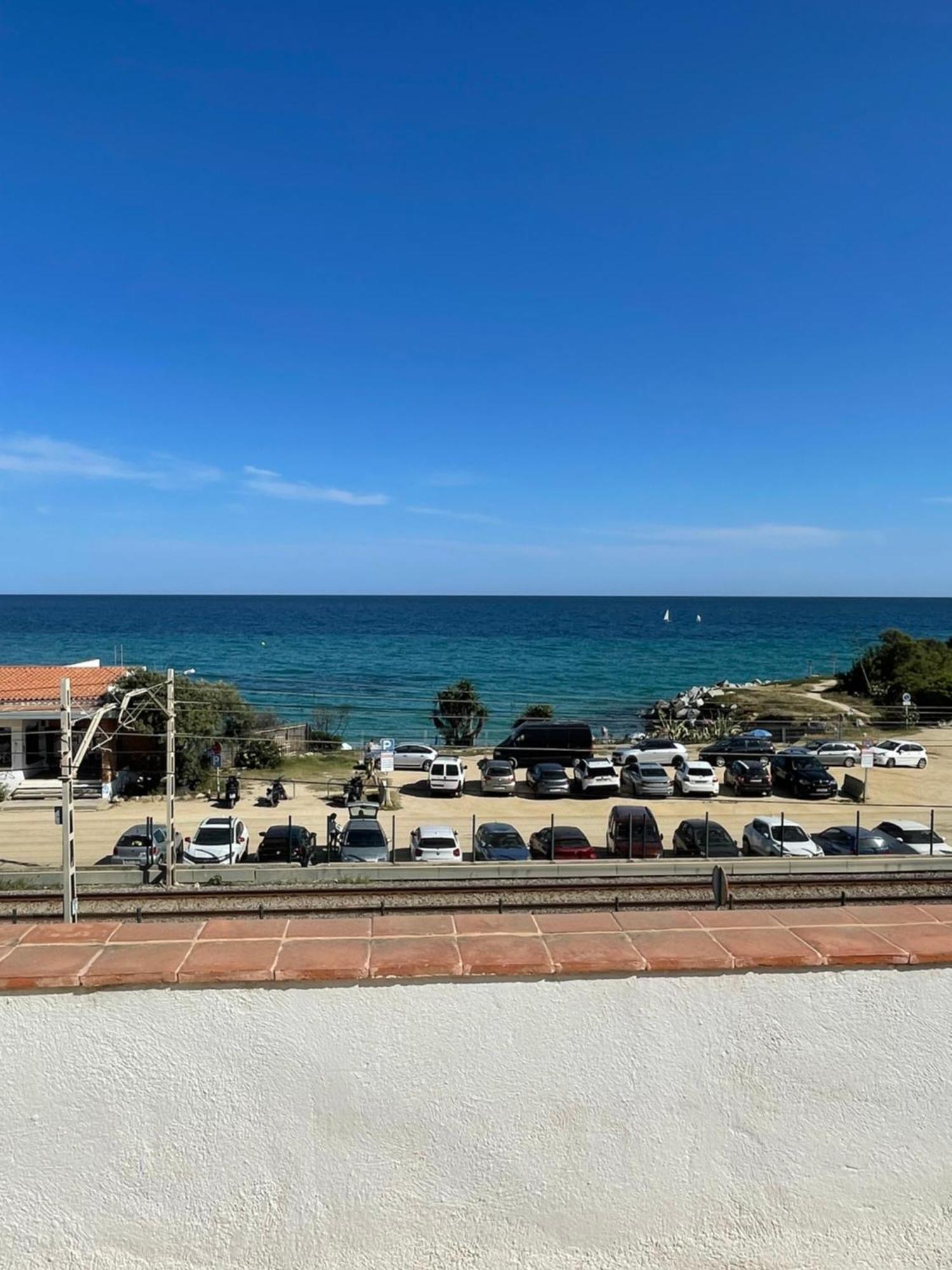 Espectacular Casa Indiana En Primera Linea De Mar Vilassar De Mar Bagian luar foto